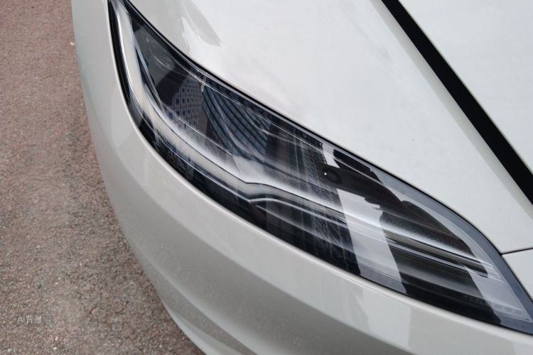 Tesla Model 3 2025 car image #8