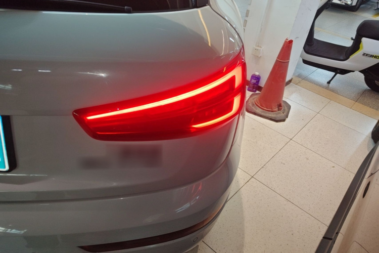 Audi Q3 2017 #8 Audi Q3 2017 car image #8