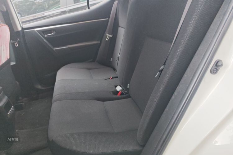 Toyota Corolla 2019 immagine di auto #19
