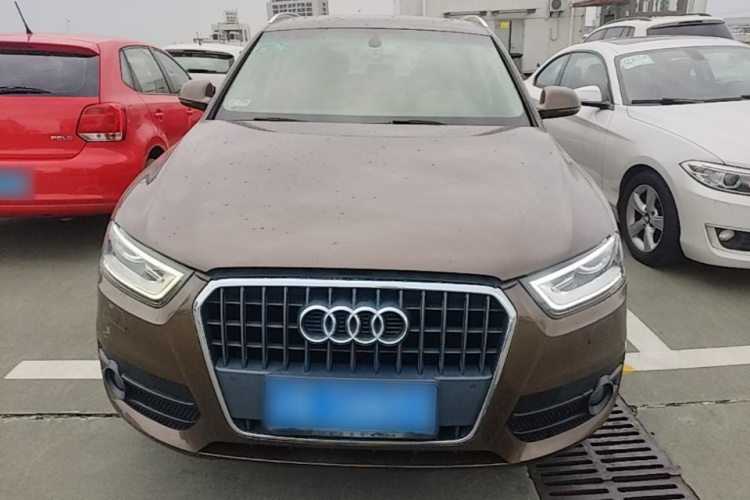 Audi Q3 2016 car image #3