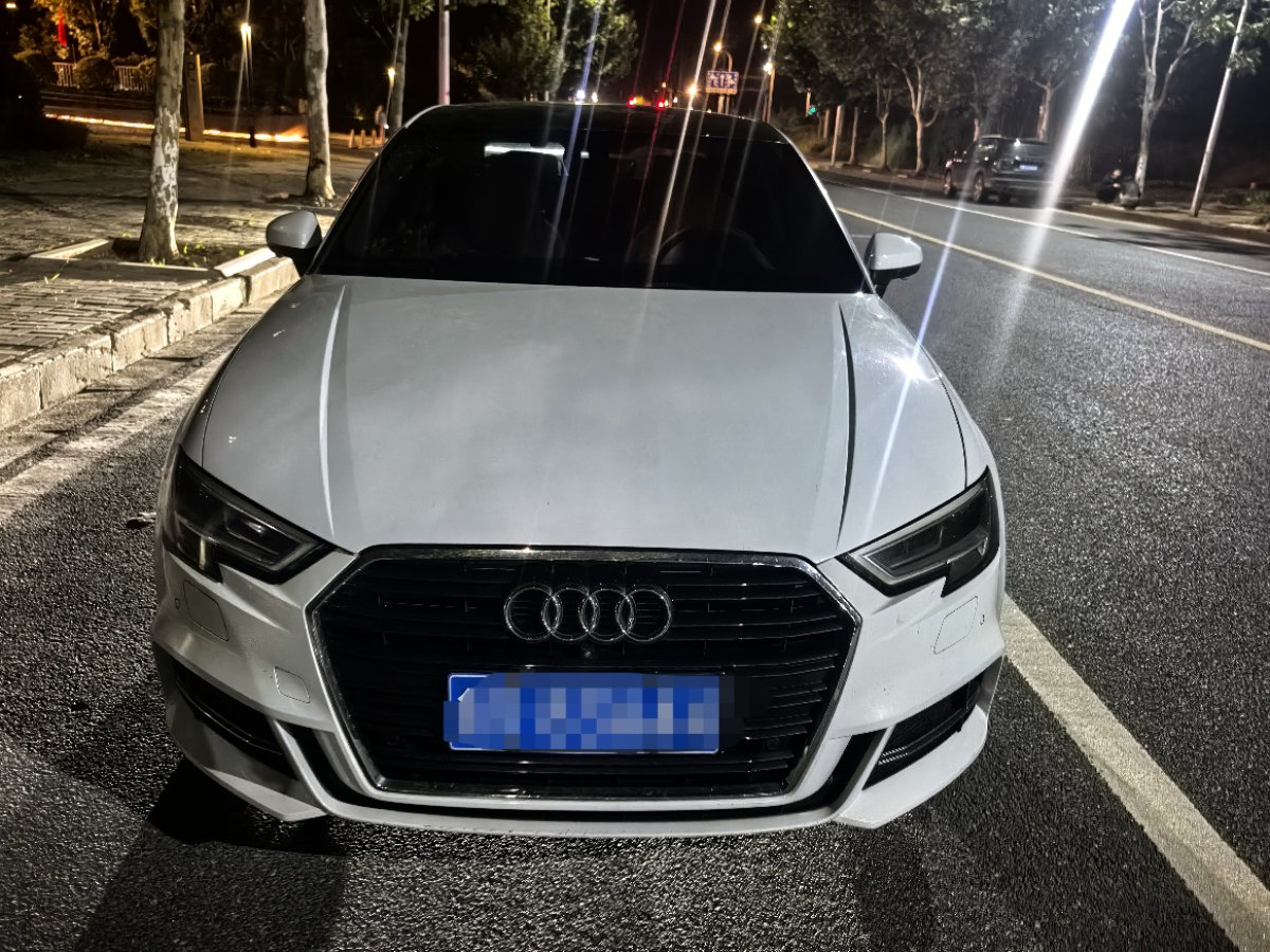 Audi A3 2017 car image #2