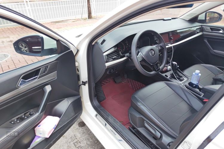 Volkswagen Lavida 2019 car image #18