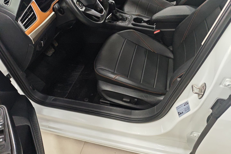 Volkswagen Bora 2023 car image #11