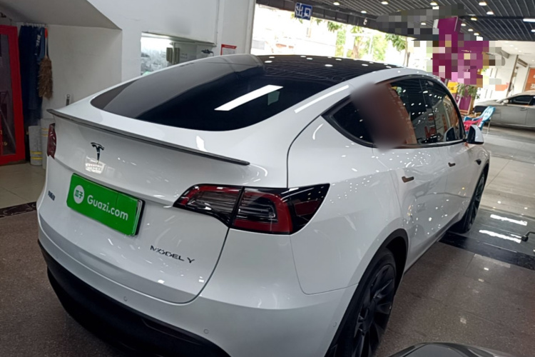 Tesla Model Y 2022 #7 Tesla Model Y 2022 car image #7