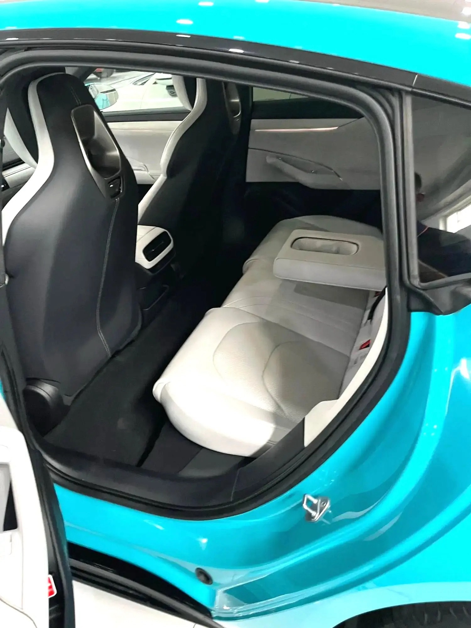 MI SU7 2024 car image #6