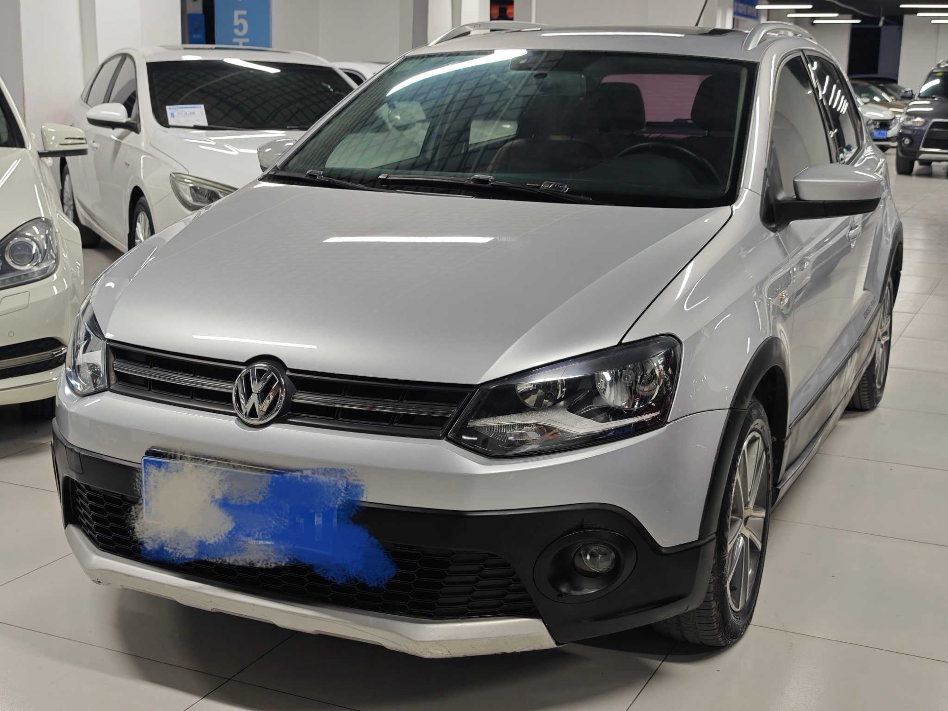 Volkswagen Polo 2012 car image 