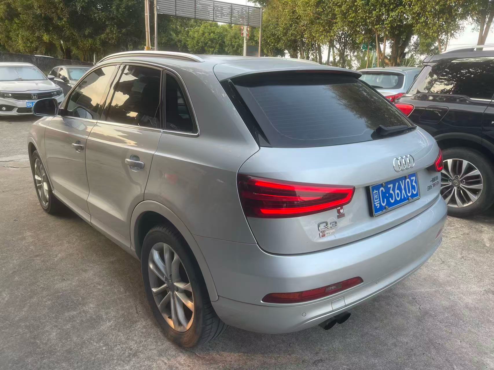Audi Q3 2013 car image #2