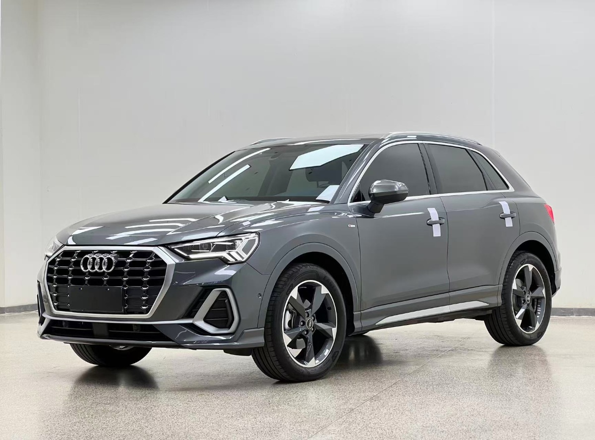 Audi Q3 2022 Audi Q3 2022 car image