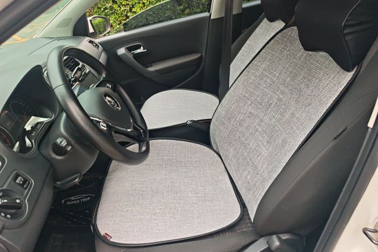 Volkswagen Polo 2016 car image #15