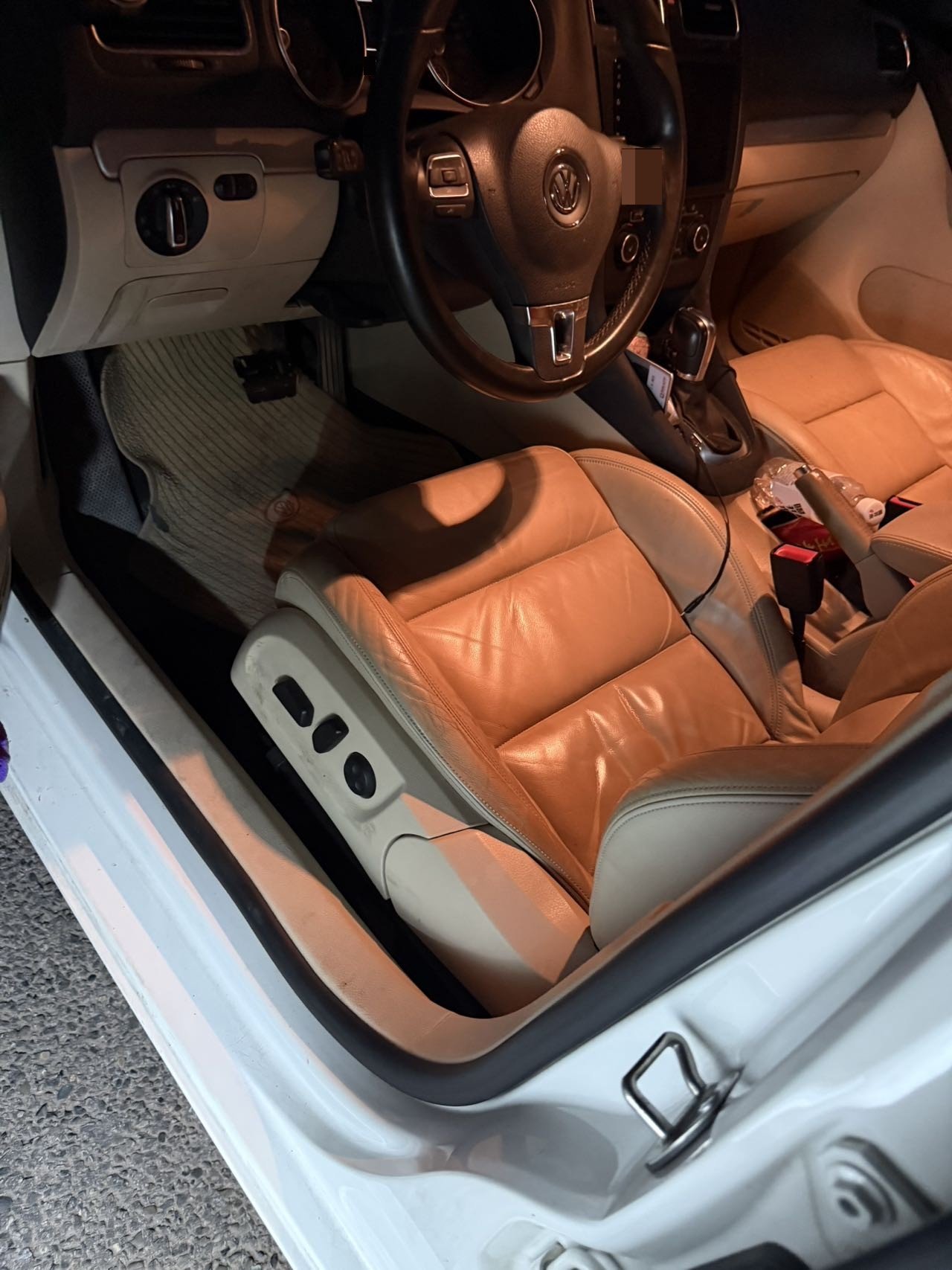 Volkswagen Golf 2011 car image #8
