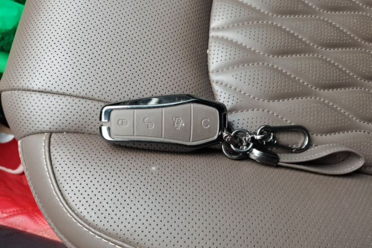 BYD Han 2023 car image #9