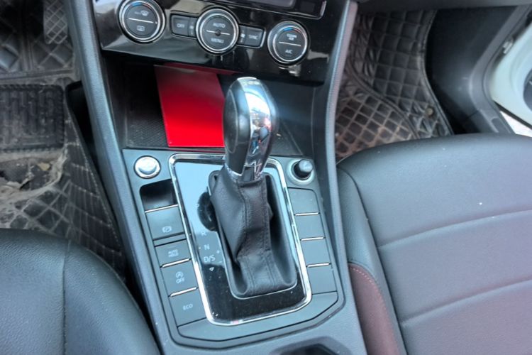 Volkswagen Bora 2019 صورة سيارة #14