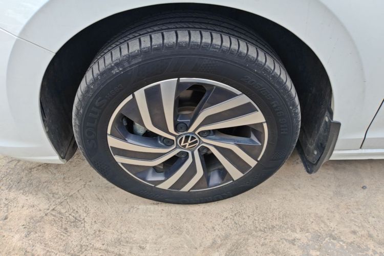 Volkswagen Bora 2023 car image #9