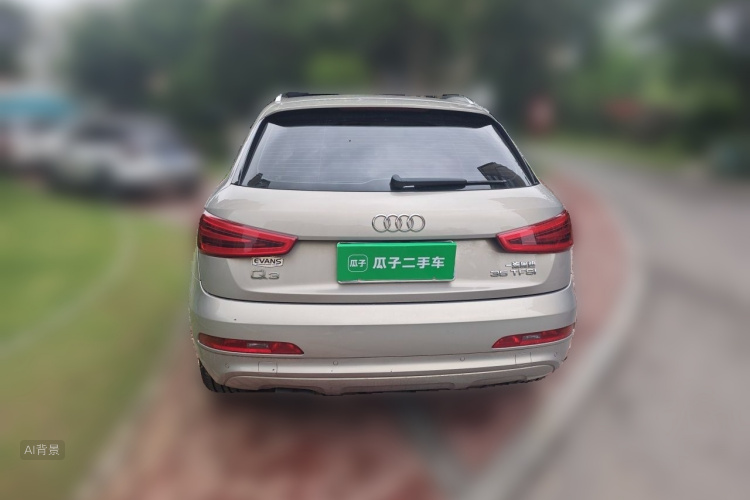 Audi Q3 2015 car image #6