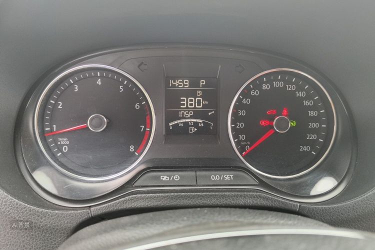 Volkswagen Polo 2016 #13 Volkswagen Polo 2016 car image #13