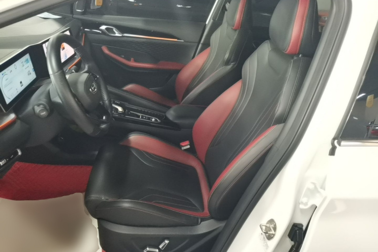 GEELY Coolray 2023 car image #15