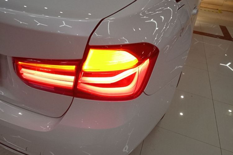 BMW 3 Series 2018 #8 BMW 3 Series 2018 image de voiture #8