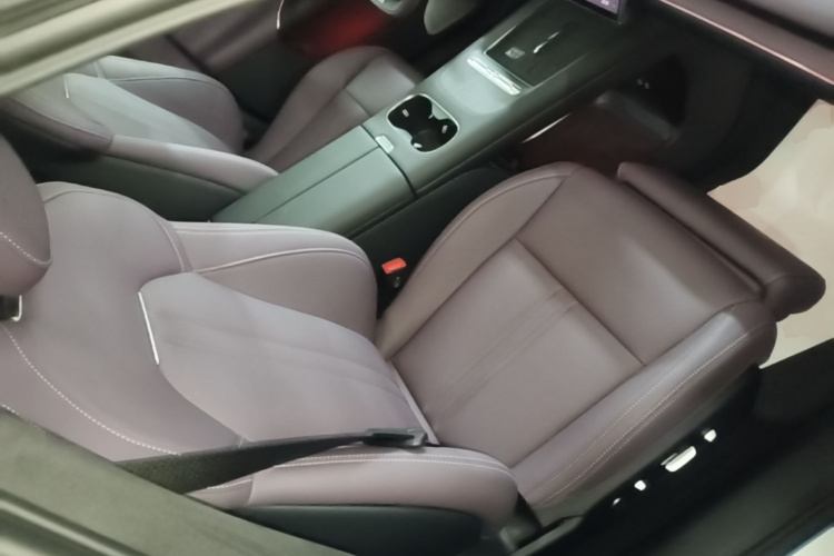2026 #24 2026 immagine di auto #24