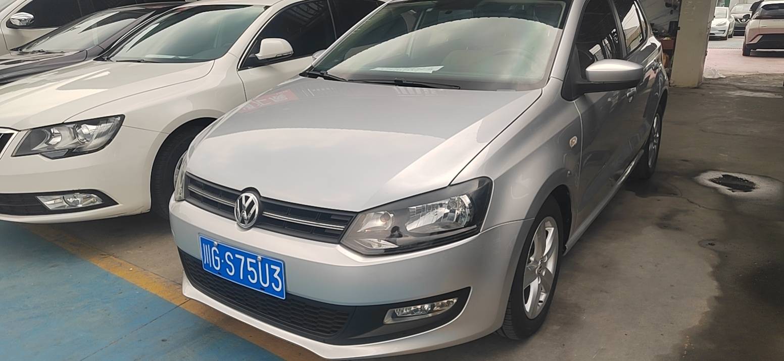 Volkswagen Polo 2012 Volkswagen Polo 2012 car image
