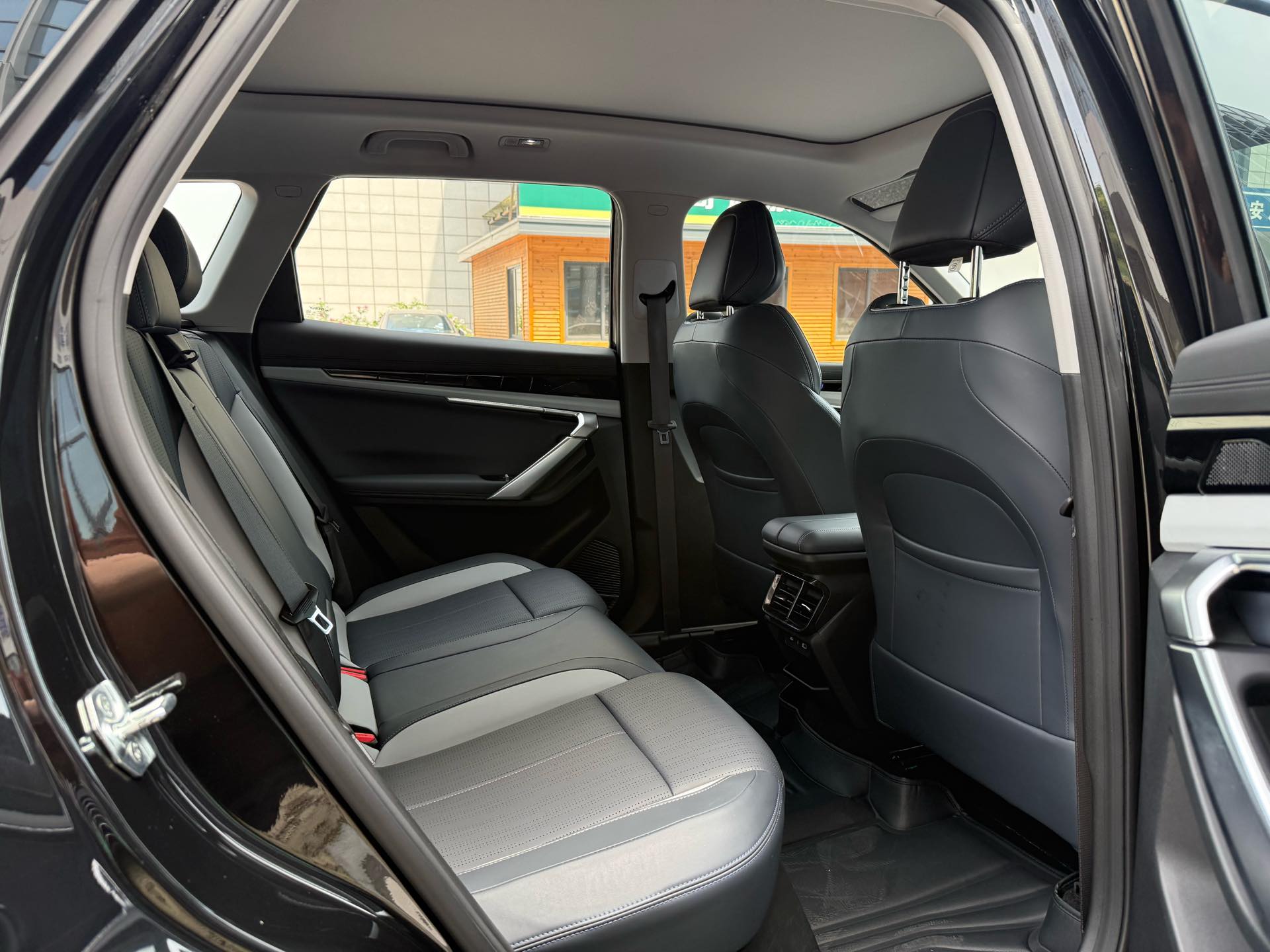 GEELY Boyue L 2024 car image #11