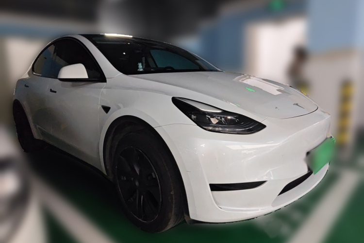 Tesla Model Y 2024 #4 Tesla Model Y 2024 car image #4