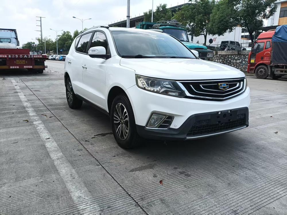 GEELY Vision X6 2017 immagine di auto #3