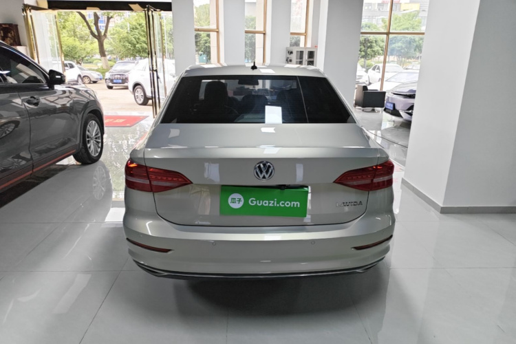 Volkswagen Lavida 2018 car image #6