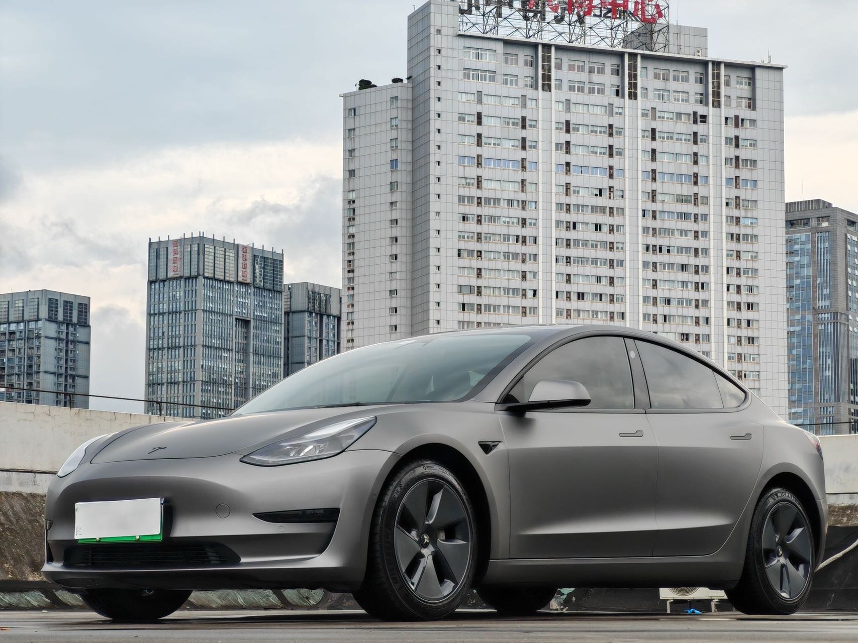 Tesla Model 3 2022 car image 