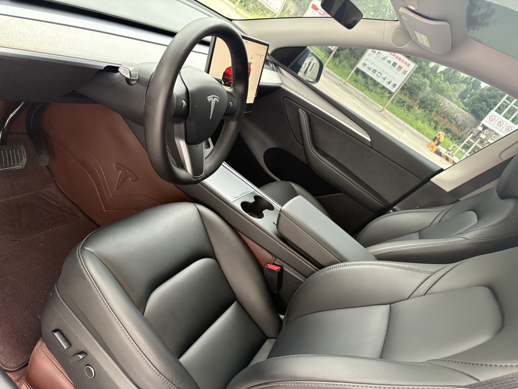 Tesla Model Y 2024 car image #6
