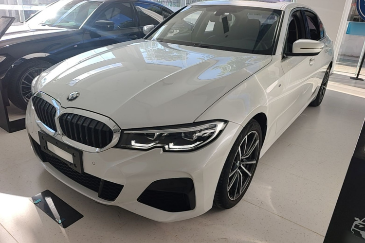 BMW 3 Series 2021 #2 BMW 3 Series 2021 car image #2