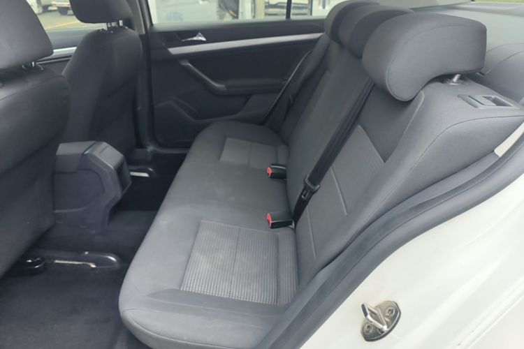 Volkswagen Lavida 2016 car image #17