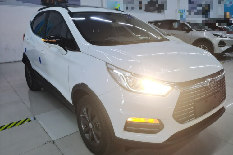 BYD Yuan New Energy 2019 car image #4