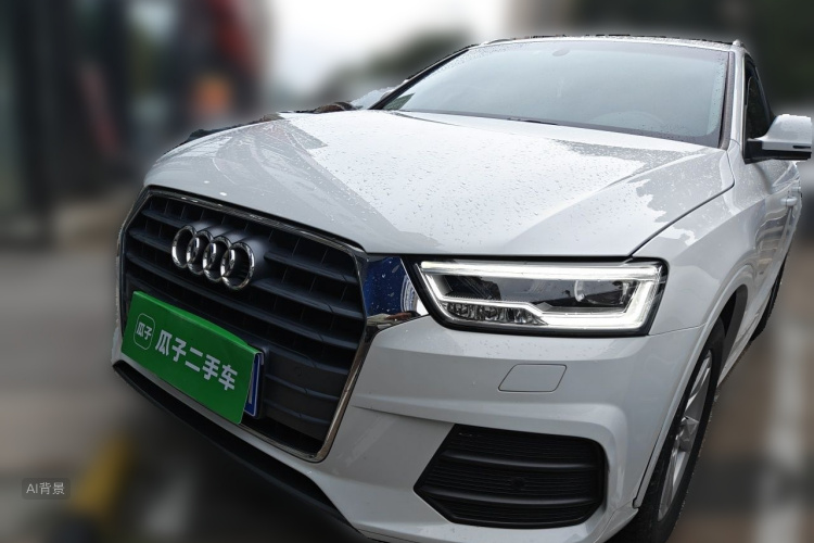 Audi Q3 2018 car image #2