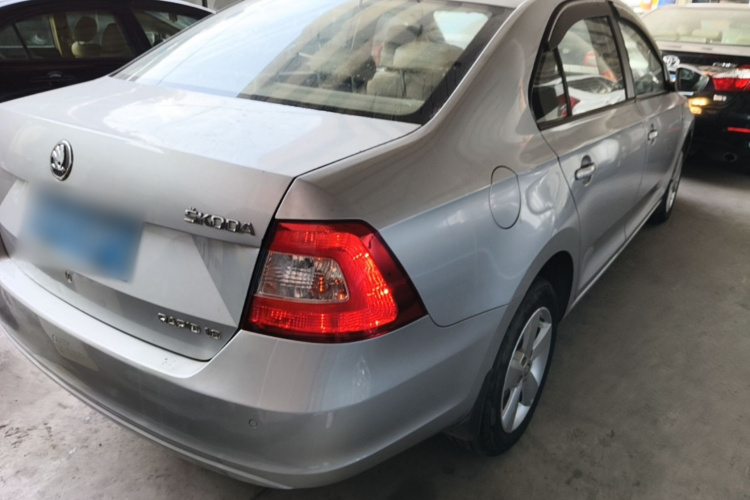 Skoda Rapid 2014 #7 Skoda Rapid 2014 image de voiture #7