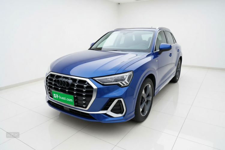 Audi Q3 2021 car image #2