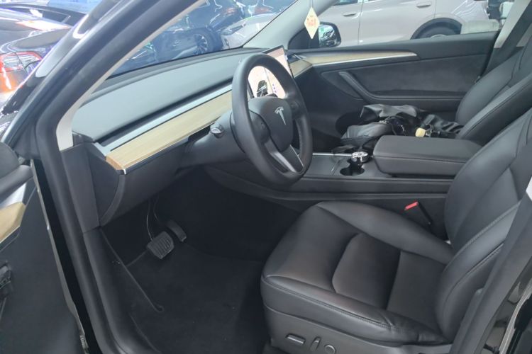 Tesla Model Y 2021 #15 Tesla Model Y 2021 car image #15