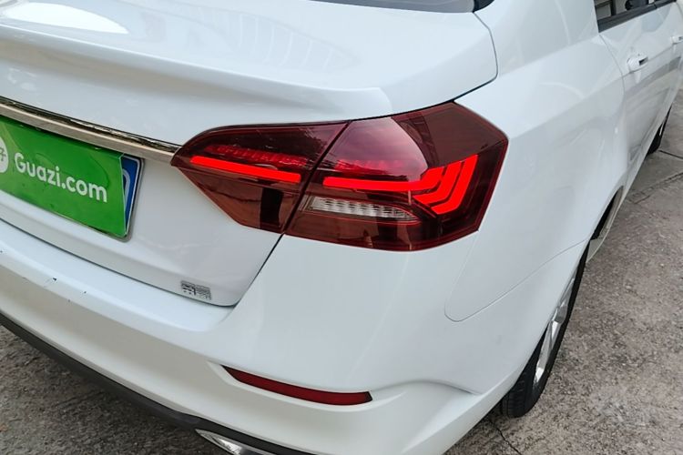 GEELY Emgrand 2021 car image #8