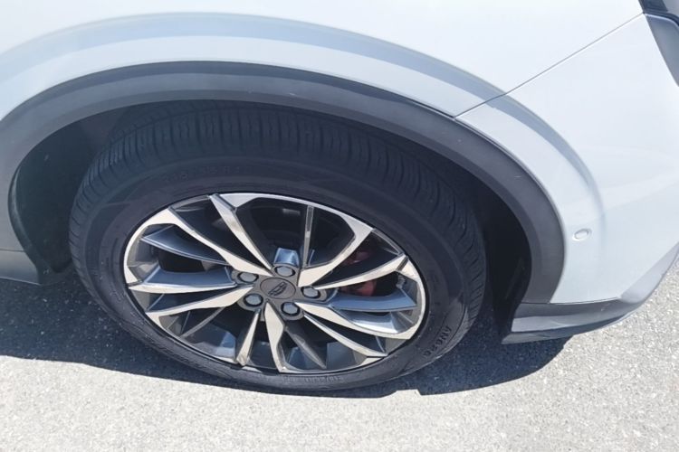 2018 immagine di auto #9