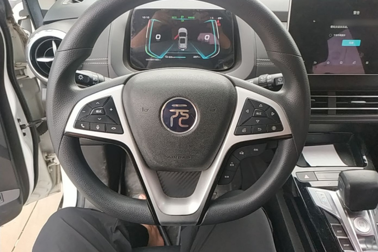 BYD Yuan New Energy 2019 car image #11