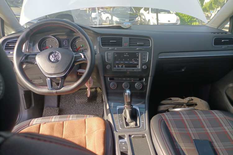 Volkswagen Golf 2017 #10 Volkswagen Golf 2017 car image #10