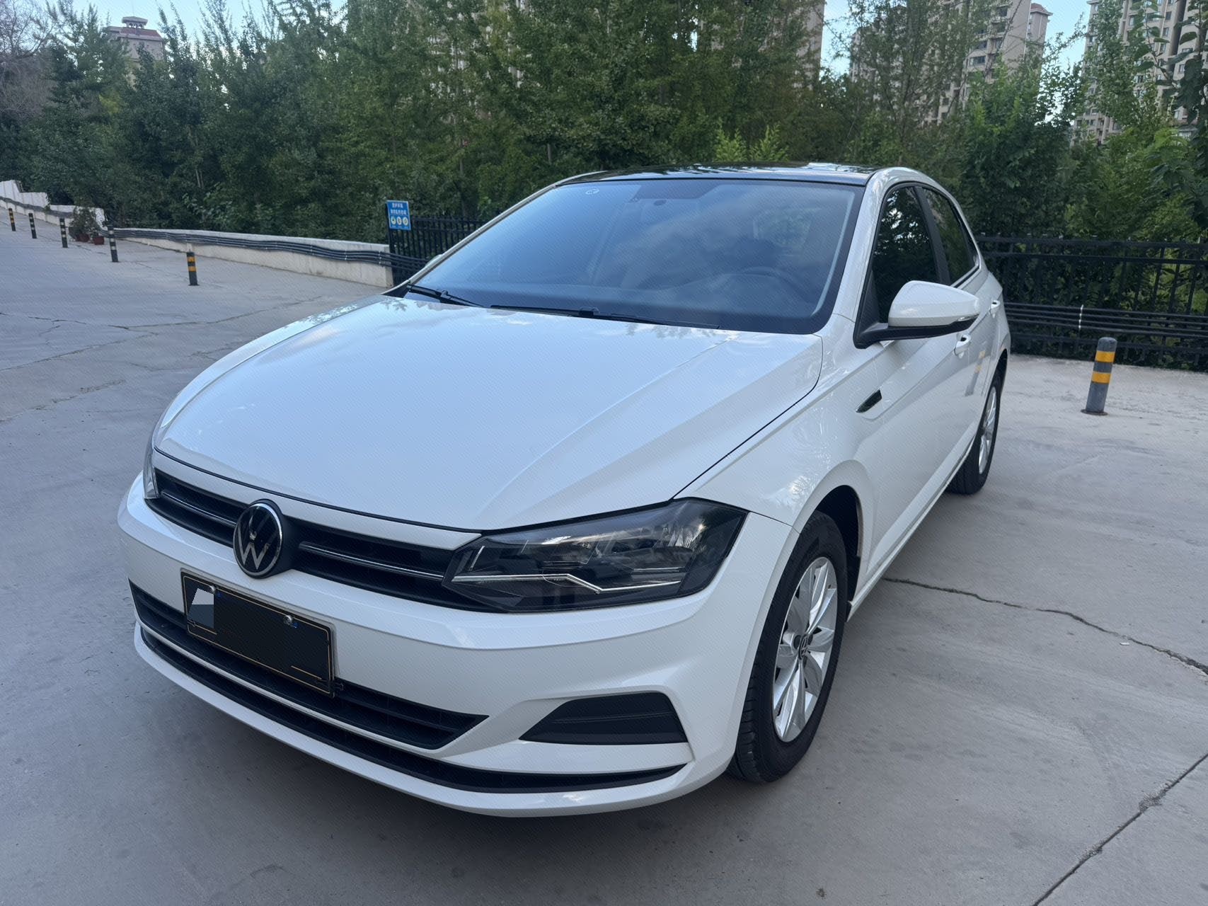 Volkswagen Polo 2021 Volkswagen Polo 2021 car image
