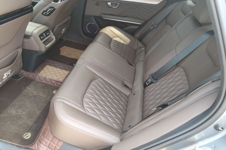 BYD Han 2023 car image #13