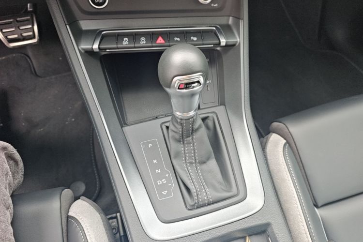 Audi Q3 2023 #16 Audi Q3 2023 car image #16