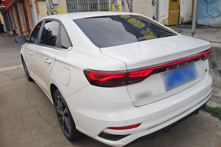 GEELY Emgrand 2022 #5 GEELY Emgrand 2022 car image #5