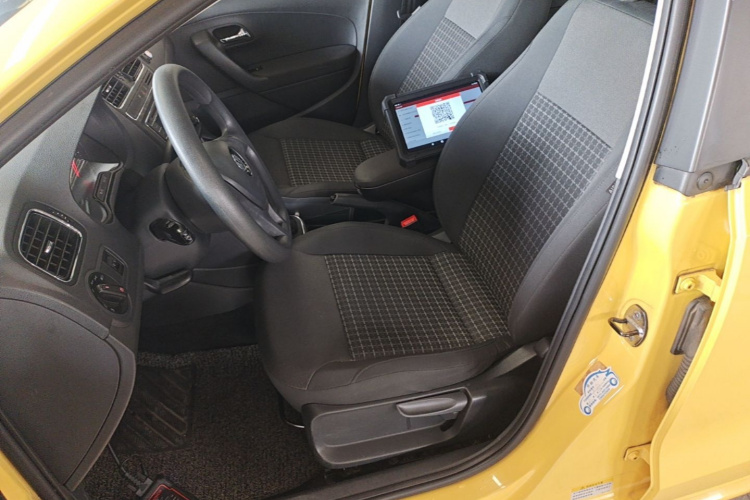 Volkswagen Polo 2014 car image #15