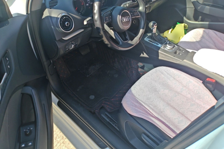 Audi A3 2019 imagen de coche #16