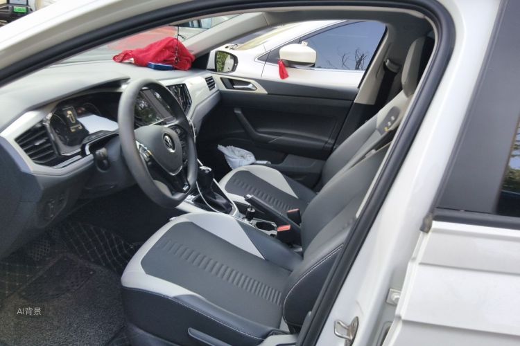 Volkswagen Polo 2021 car image #17