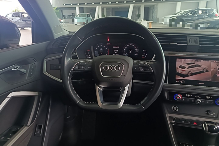 Audi Q3 2021 #11 Audi Q3 2021 car image #11