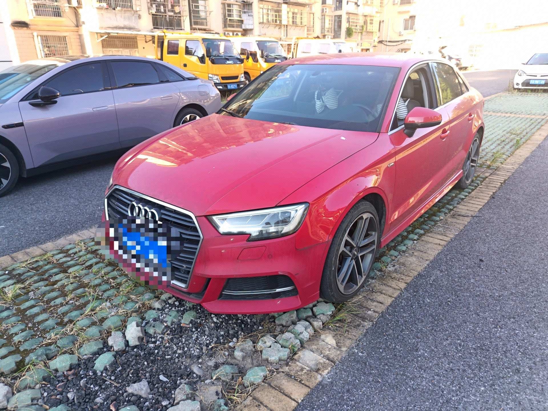 Audi A3 2018 car image 