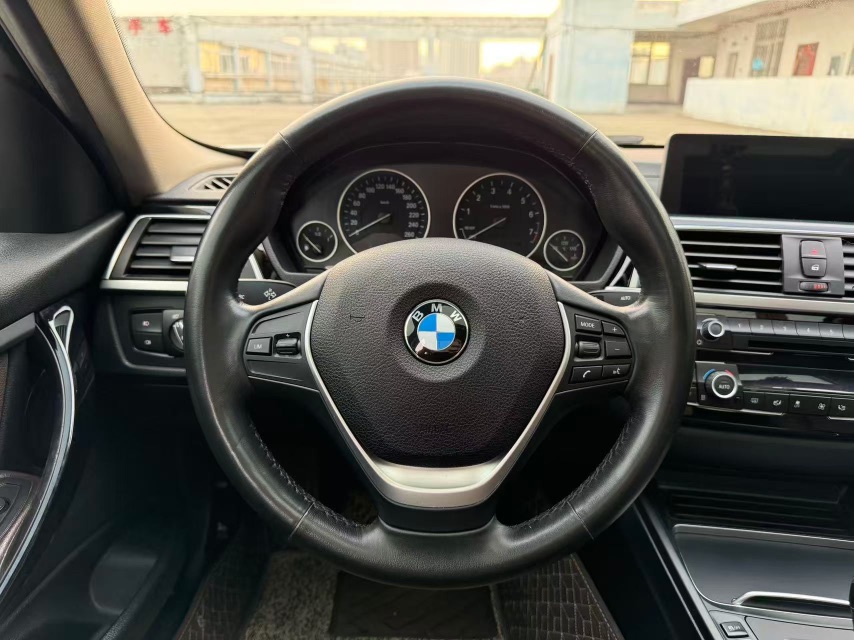 BMW 3 Series 2019 #7 BMW 3 Series 2019 car image #7